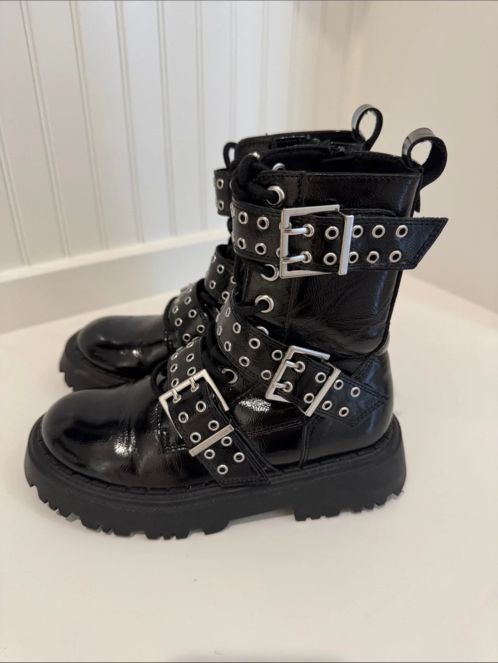 Zara chunky combat